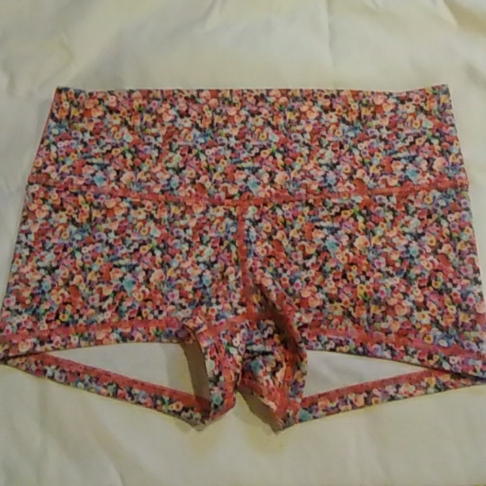 Like-New! Lululemon Full On Luon Boogie Shorts